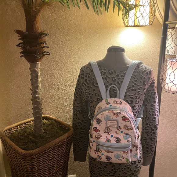 Disney Mickey Mouse back pack - Picture 3 of 11